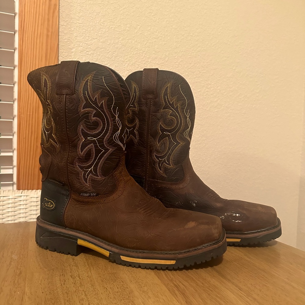 JUSTIN JOIST CHOCOLATE BROWN COMPOSITE TOE WATERPROOF WORK BOOTS. Worn once.
